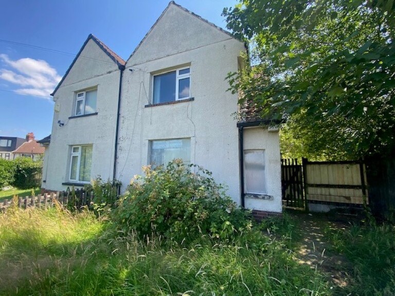 Image of the front of 27 Hinkler Avenue, Bolton, Greater Manchester BL3 3AW