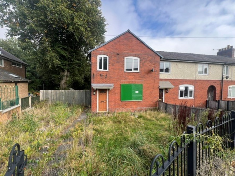 Image of the front of 51 Grosvenor Street, Kearsley.