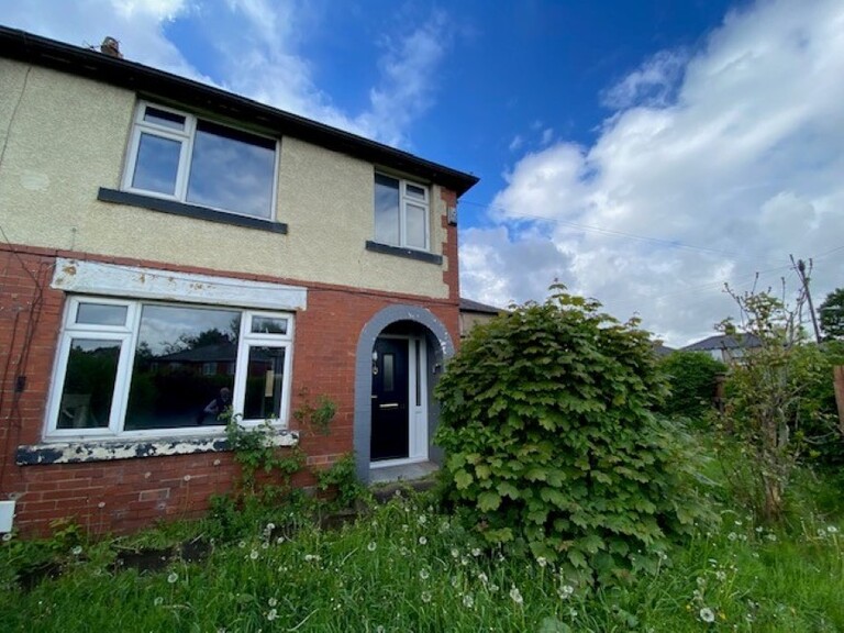 Image of the front of 21 Lupin Avenue, Farnworth, Bolton, BL4 0EP.